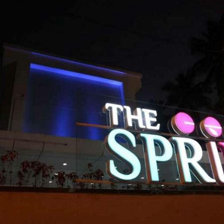 The Spring Hotel Madras Buitenkant foto