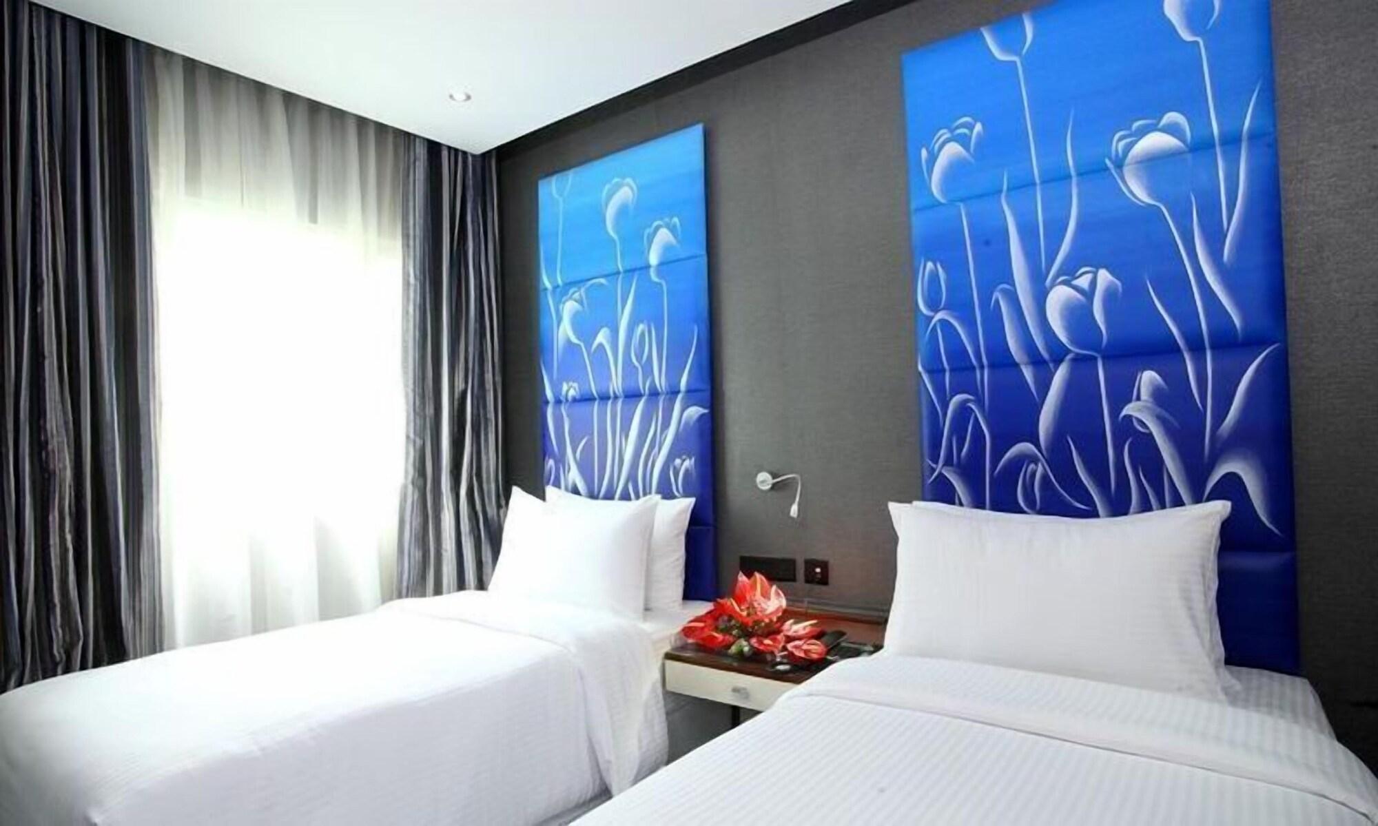 The Spring Hotel Madras Buitenkant foto