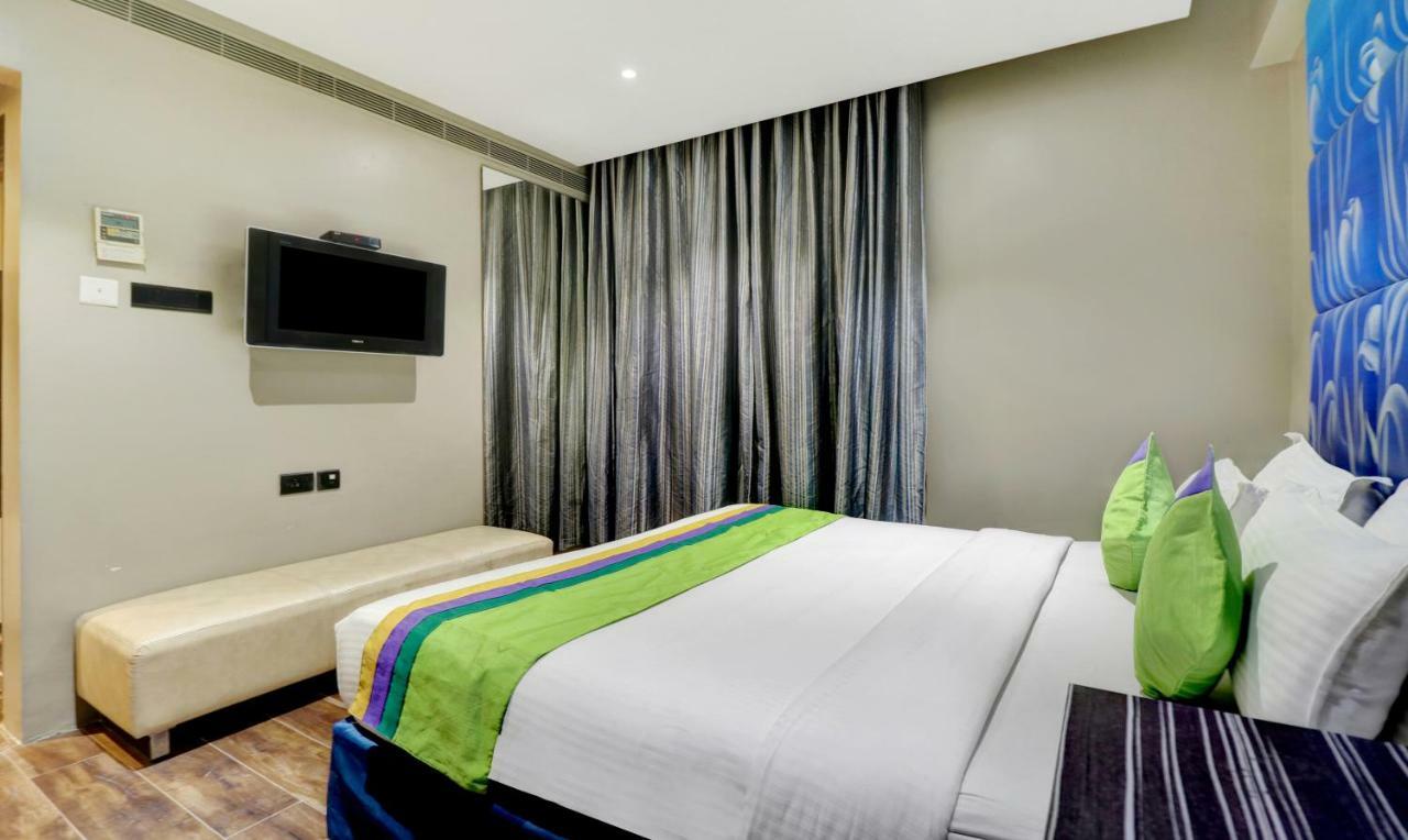 The Spring Hotel Madras Buitenkant foto